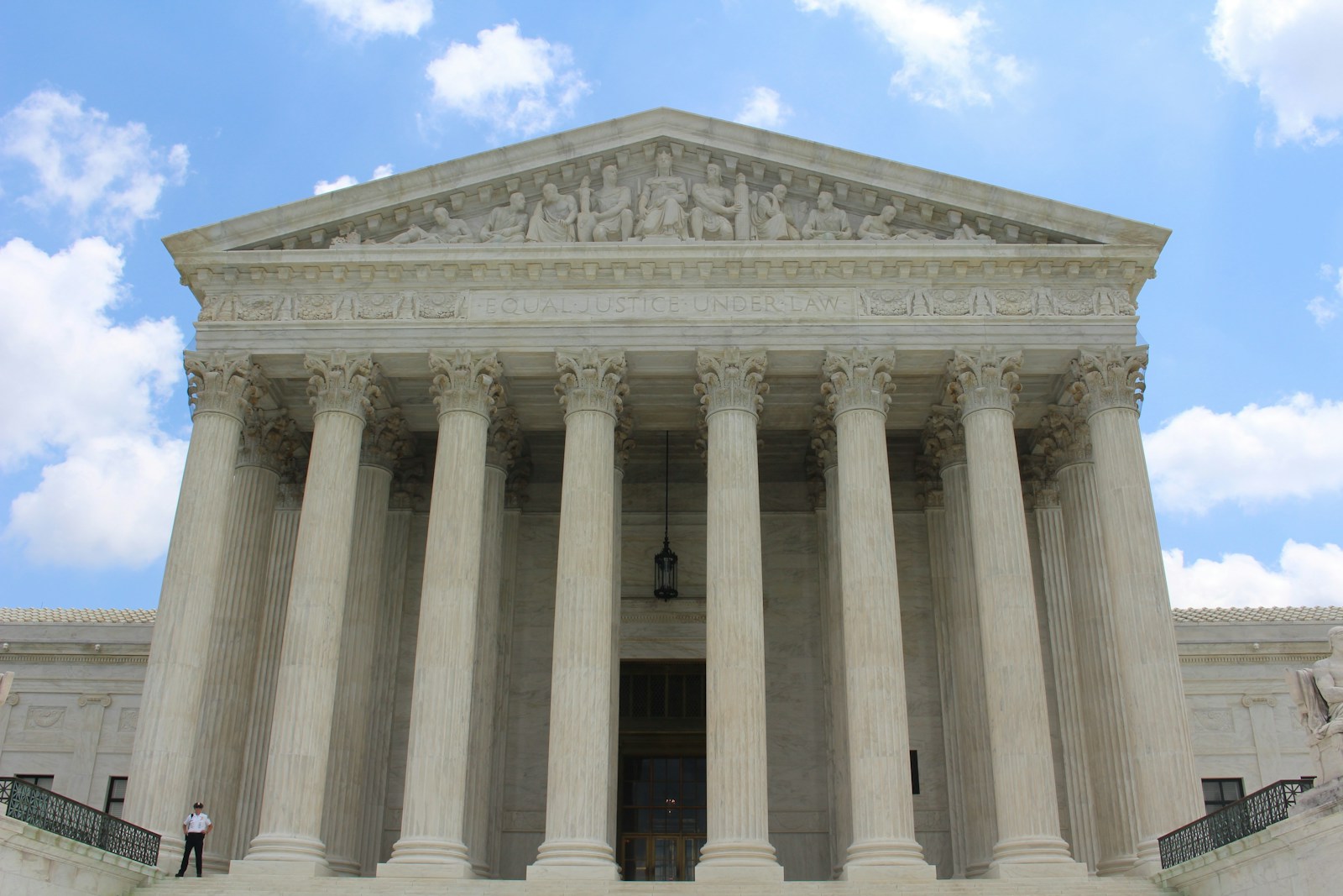 Samuel Alito Retirement Announced Before April 1, 2027?